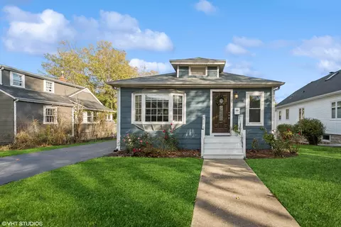 105 S Adams St, Westmont, IL 60559