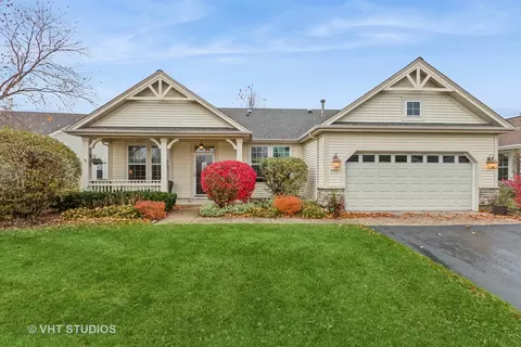 12753 Riverview Ct, Huntley, IL 60142
