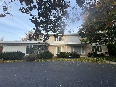 70 Graymoor Ln, Olympia Fields, IL 60461