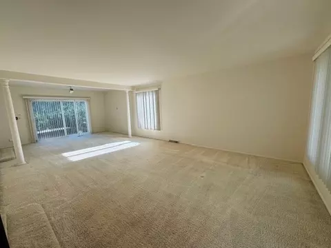Living - 70 Graymoor Ln, Olympia Fields, IL 60461 photo 1 of 1
