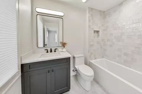 820 E Franklin Ave, Naperville, IL 60540 photo 18