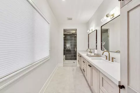 820 E Franklin Ave, Naperville, IL 60540 photo 13