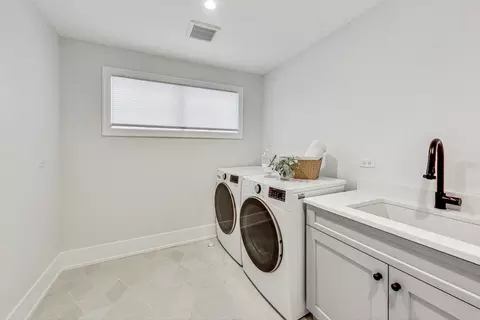 820 E Franklin Ave, Naperville, IL 60540 photo 19