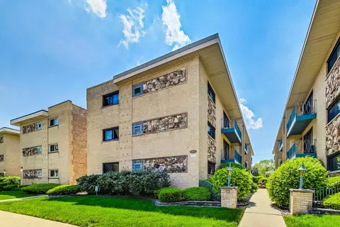 6864 N Northwest Hwy #1B, Chicago, IL 60631