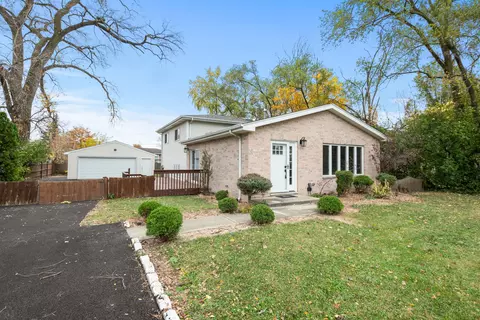 8814 W 84th Pl, Justice, IL 60458