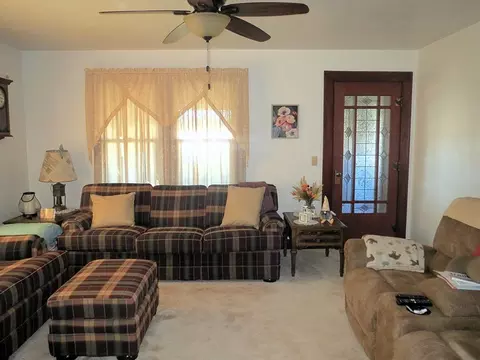 1027 Bluff Rd, Dixon, IL 61021 photo 3