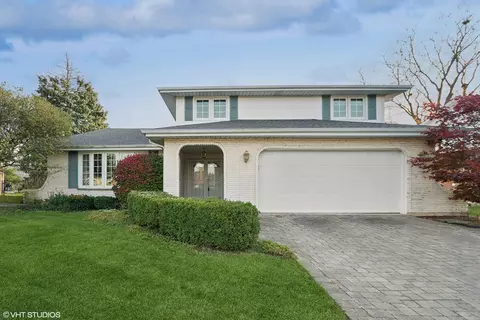 8669 Raintree Ln, Orland Park, IL 60462
