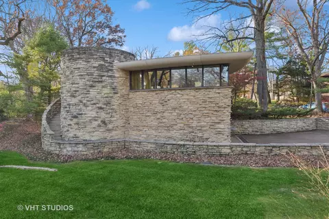 1120 Grandview Ln, Lake Forest, IL 60045