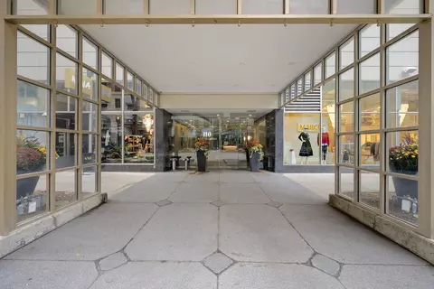 Other - 110 E Delaware Pl #1004, Chicago, IL 60611 photo 2 of 4