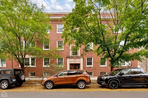 6708 N Lakewood Ave #2C, Chicago, IL 60626