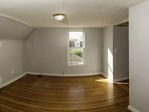 Bedroom - 2250 S 20th Ave, Broadview, IL 60155 photo 4 of 4