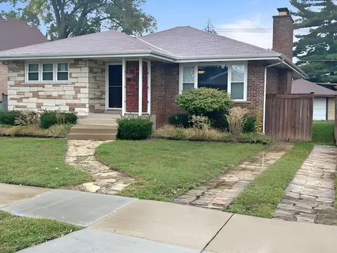 9215 S Troy Ave, Evergreen Park, IL 60805
