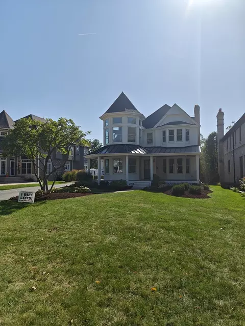254 E South St, Elmhurst, IL 60126