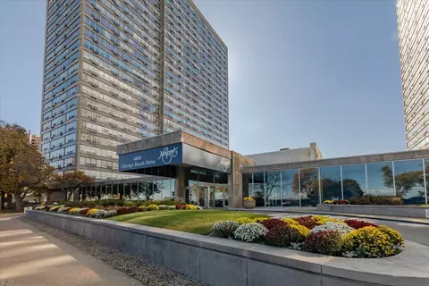 4800 S Chicago Beach Dr #1505N, Chicago, IL 60615