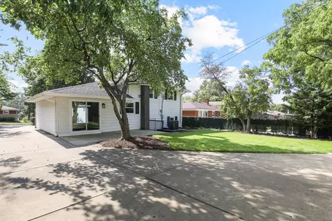 Exterior - 225 Broker Ave, Itasca, IL 60143 photo 4 of 4
