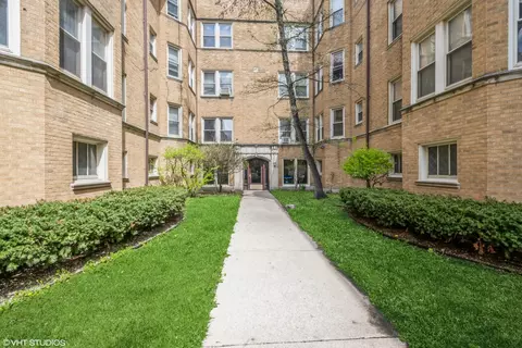 2212 E 70th St #1B, Chicago, IL 60649