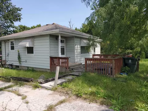 924 Glenwood Dyer Rd E, Glenwood, IL 60425