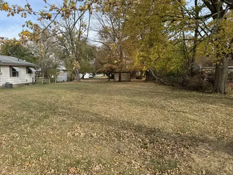 427 W Holmes St, Paxton, IL 60957