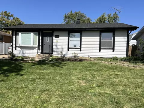 1110 E North St, Lockport, IL 60441