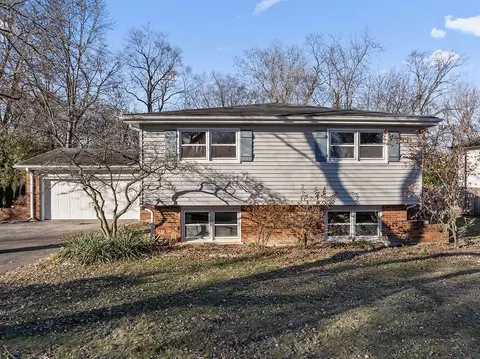1832 N Yale Ave, Arlington Heights, IL 60004