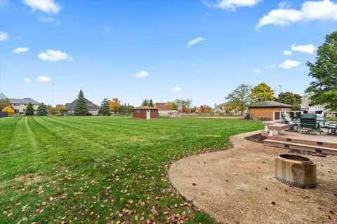 Exterior - 13167 Briar Patch Ln, Lemont, IL 60439 photo 7 of 9