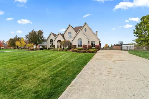 Exterior - 13167 Briar Patch Ln, Lemont, IL 60439 photo 4 of 9