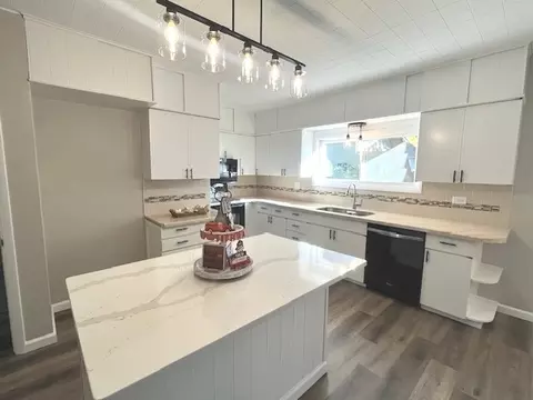 Kitchen - 415 W 9th St, Dixon, IL 61021 photo 2 of 5