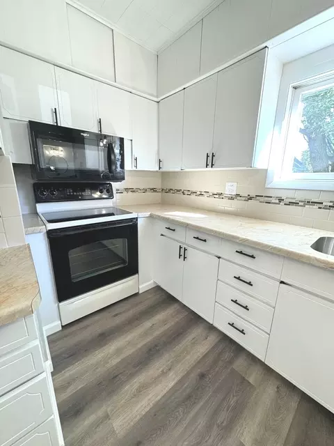 Kitchen - 415 W 9th St, Dixon, IL 61021 photo 4 of 5