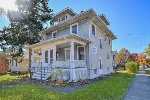 801 S 7th St, Saint Charles, IL 60174