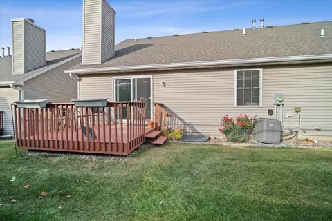 Exterior - 107 N Blair Dr #20, Normal, IL 61761 photo 4 of 4