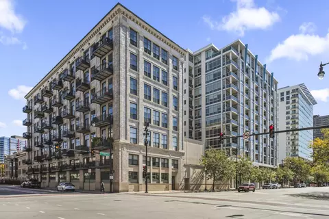 1801 S Michigan Ave #308, Chicago, IL 60616