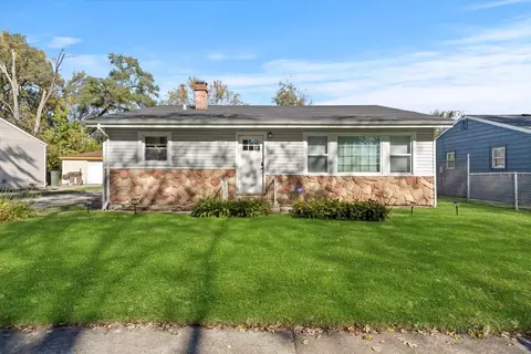 3334 Heather Dr, Markham, IL 60428