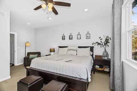Bedroom - 4055 N Drake Ave, Chicago, IL 60618 photo 1 of 4