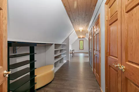 Entry Way - 471 Ford Ln, Bartlett, IL 60103 photo 4 of 5