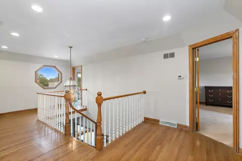 Entry Way - 471 Ford Ln, Bartlett, IL 60103 photo 2 of 5