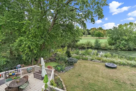 Exterior - 471 Ford Ln, Bartlett, IL 60103 photo 9 of 12