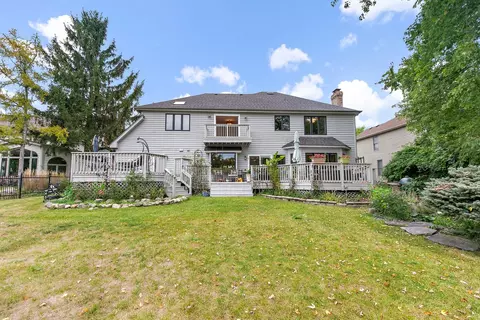 Exterior - 471 Ford Ln, Bartlett, IL 60103 photo 10 of 12
