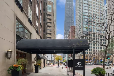 40 E Delaware Pl #805, Chicago, IL 60611