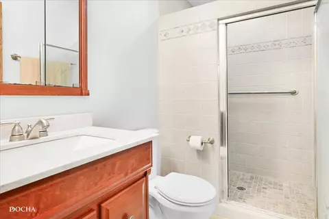 Bath - 5306 Brier Glen Dr, Plainfield, IL 60586 photo 1 of 6