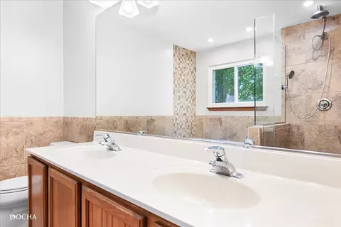 Bath - 5306 Brier Glen Dr, Plainfield, IL 60586 photo 3 of 6