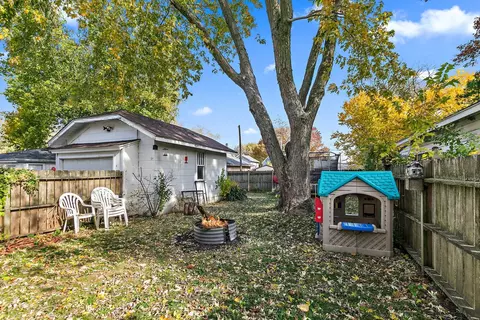 Exterior - Undisclosed, Aurora, IL 60505 photo 3 of 7