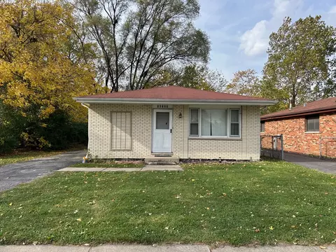16320 Carse Ave, Harvey, IL 60426