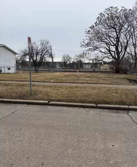 507 E Washington St, Champaign, IL 61820