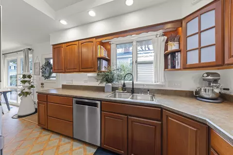 516 Wakeman Ave, Wheaton, IL 60187 photo 14