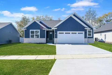 707 Cole Ln, Mahomet, IL 61853
