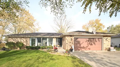 881 Gettysburg Ct, Bourbonnais, IL 60914
