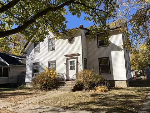 1422 S Grant Ave, Rockford, IL 61103