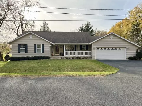 405 S State St, Franklin Grove, IL 61031