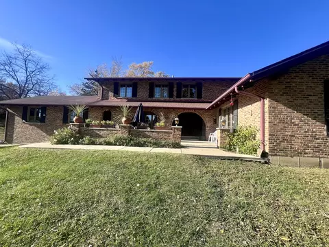 850 Milton Rd, Inverness, IL 60067