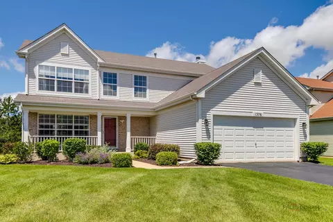 1376 Tess Ln, Round Lake, IL 60073